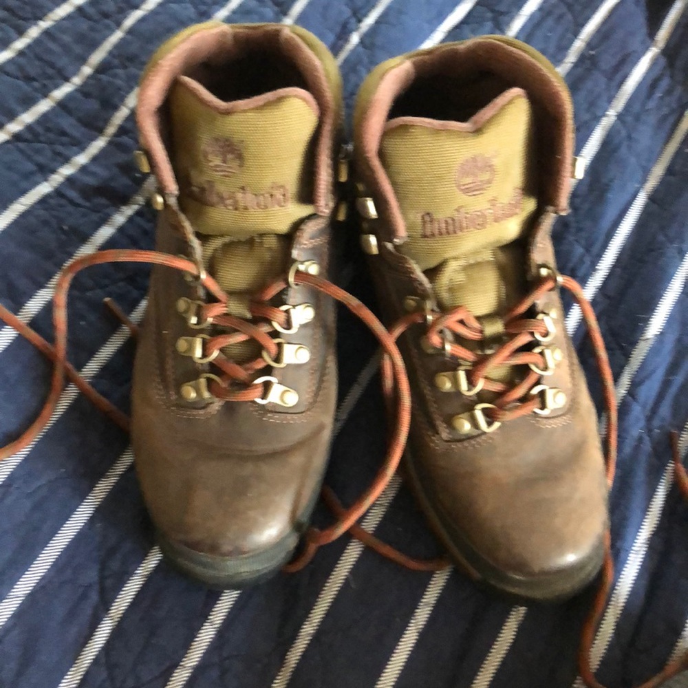 Boys boots
